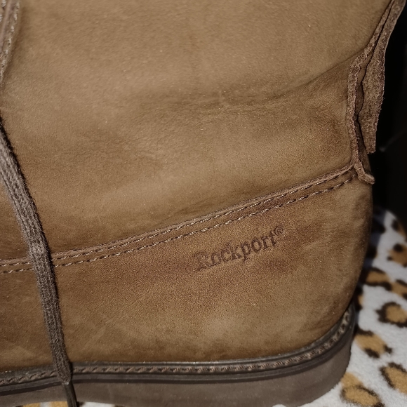 Women's Leather Rockport Boots w/Faux Fur trim and lining size 9W - Picture 5 of 9